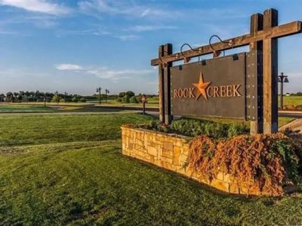 33 Pinehills , Gordonville, TX 76245