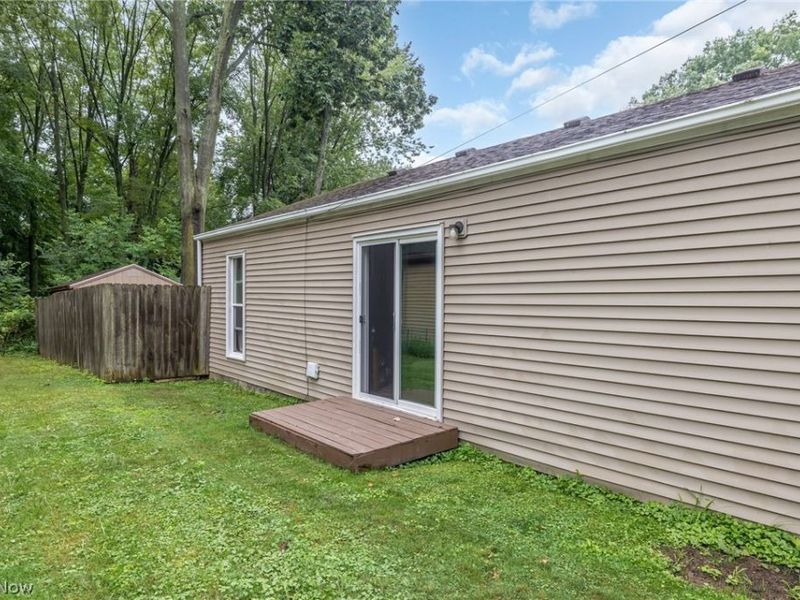 4433 Howard Drive , Vermilion, OH 44089 Photo 5
