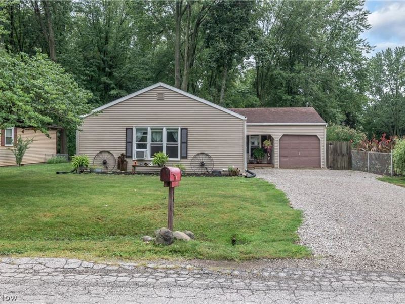 4433 Howard Drive , Vermilion, OH 44089 Photo 9