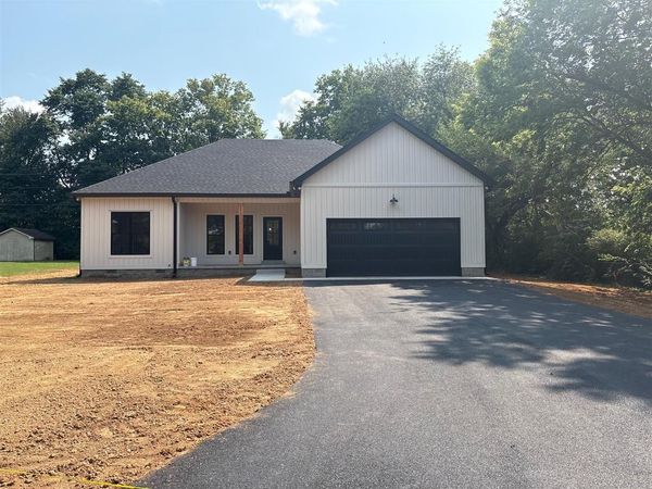 139 Webb Avenue , Smiths Grove, KY 42171