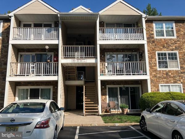 41 ASPEN COURT, HAMILTON, NJ 08619