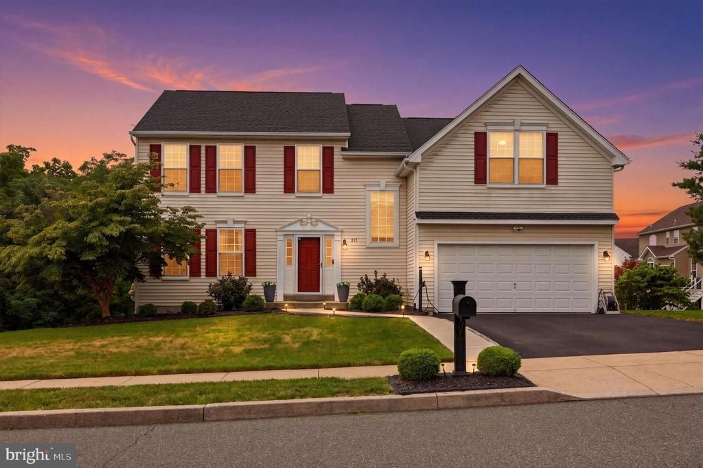 321 SUMMER GROVE LANE , POTTSTOWN, PA 19464