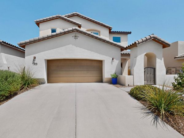 7305 Valle Jardin Lane NW, Albuquerque, NM 87114