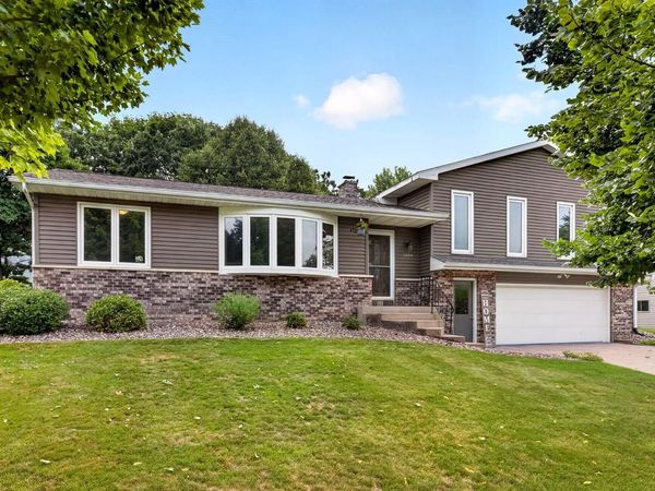 1024 Park Ridge DRIVE, Onalaska, WI 54650