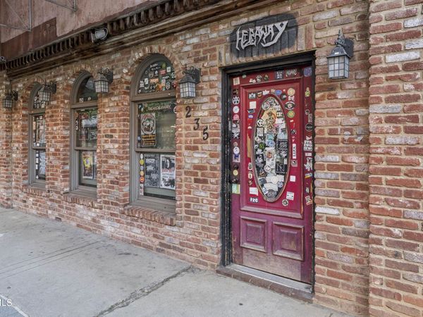 235 East Main Street, Johnson City, TN 37604