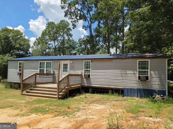 135 Middlebrook Street, Fitzgerald, GA 31750