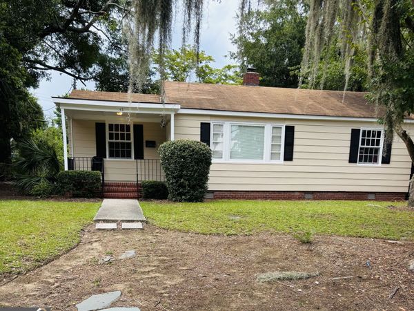 52 S Parkwood, Savannah, GA 31404