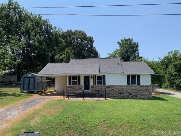 665 W 3rd , Newark, AR 72562