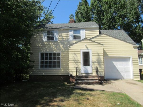 5095 Edenhurst Road , Lyndhurst, OH 44124