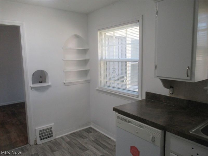 5095 Edenhurst Road, Lyndhurst, OH 44124 Photo 13