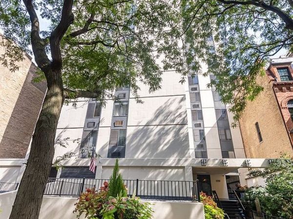 1339 N Dearborn Street , Unit 2B, Chicago, IL 60610
