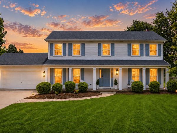 40W679 White Fence Way, St. Charles, IL 60175