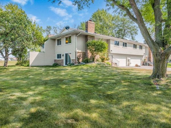 11934 70th Place N, Maple Grove, MN 55369