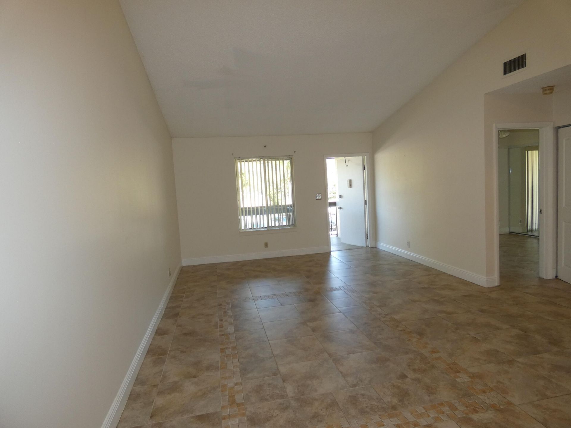 6495 E Chasewood Drive E, Unit E, Jupiter, FL 33458 Photo