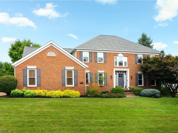 6633 Olde Stone Circle NE, Canton, OH 44721