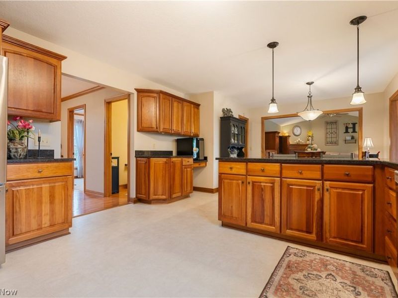6633 Olde Stone Circle NE, Canton, OH 44721 Photo 24