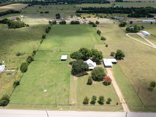330 S Goode Road, Wilmer, TX 75172