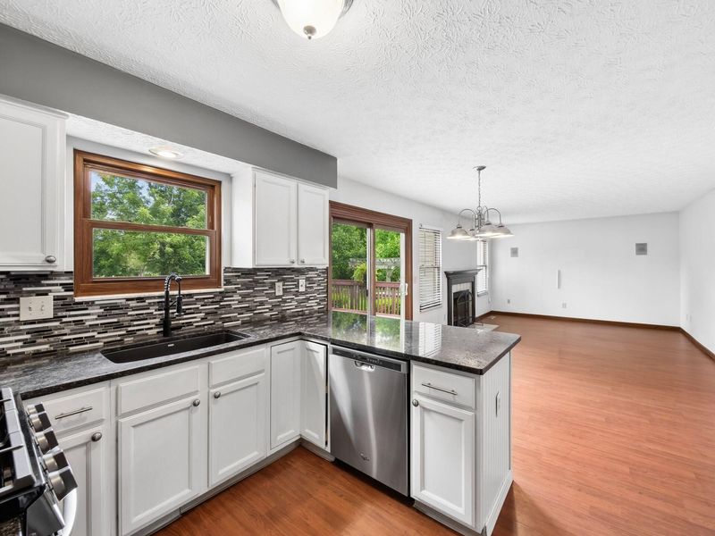 4400 DEVERON Court, Grove City, OH 43123 Photo 12