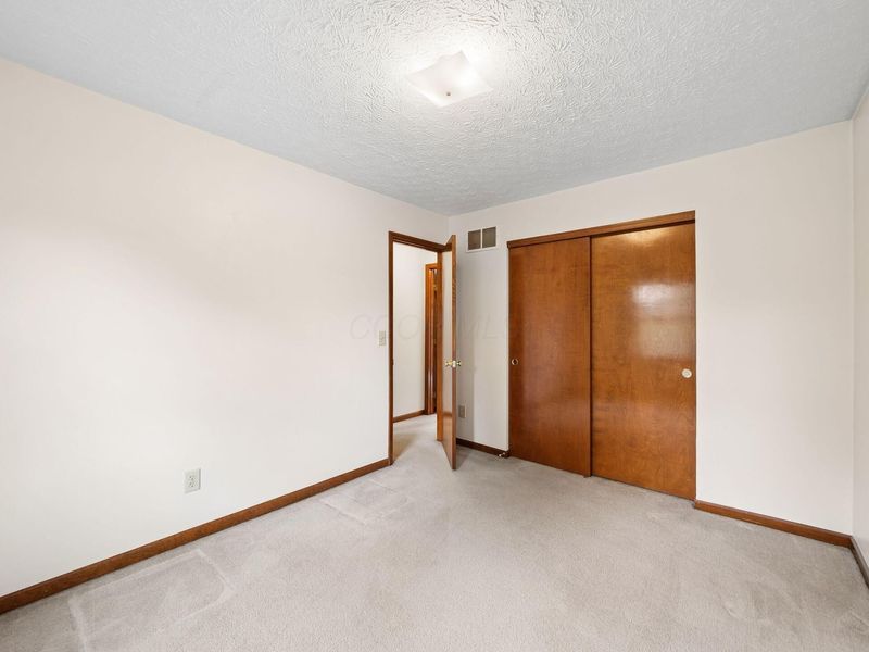 4400 DEVERON Court, Grove City, OH 43123 Photo 31