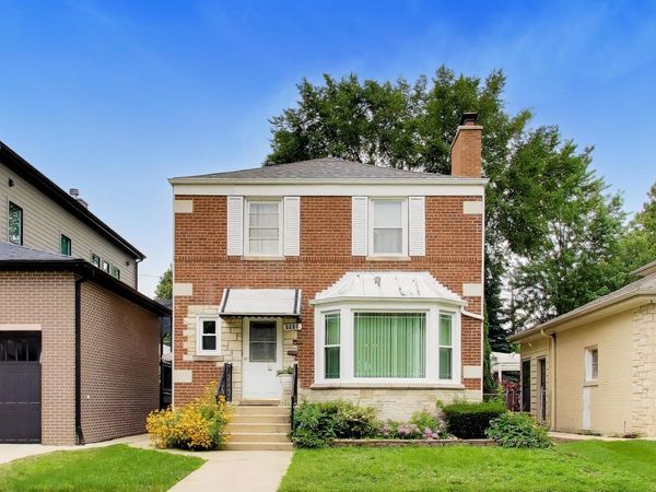 2908 W Birchwood Avenue , Chicago, IL 60645