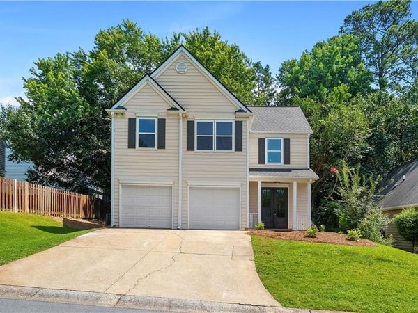 2003 Crestview Way , Woodstock, GA 30188