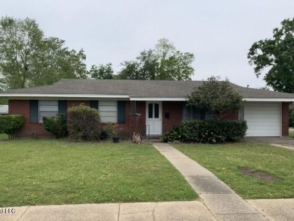 2504 Middlecoff Drive, Gulfport, MS 39507