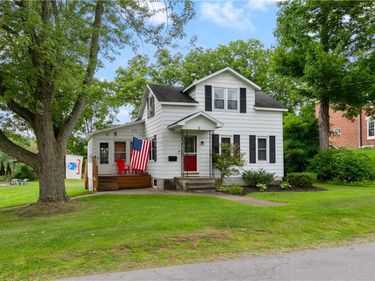 3 Walnut Street S, Waterloo, NY 13165