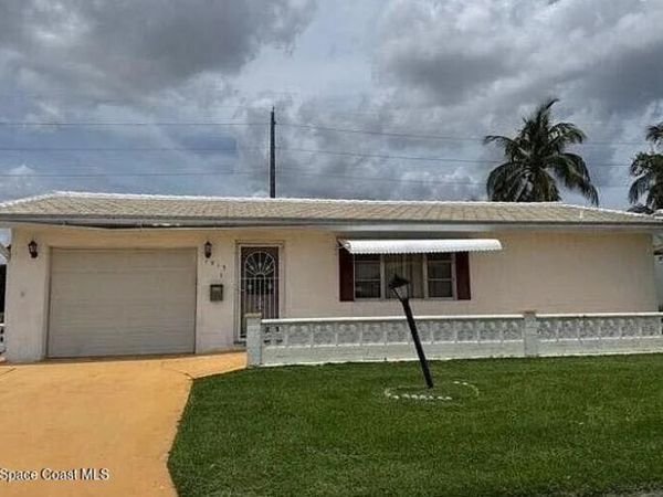 1913 SW 16th Avenue , Boynton Beach, FL 33426