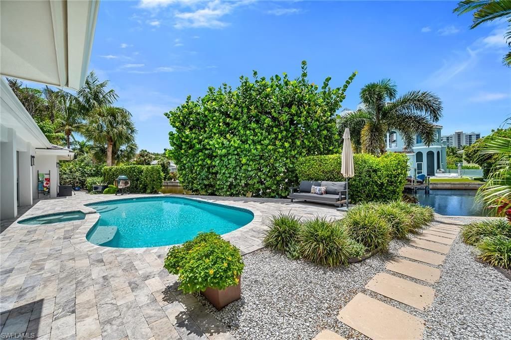 5215 Seashell Ave, Naples, FL 34103 Photo