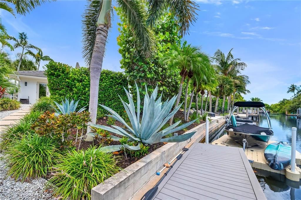 5215 Seashell Ave, Naples, FL 34103 Photo