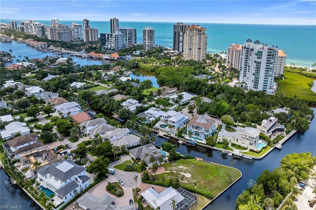5215 Seashell Ave, Naples, FL 34103 Photo