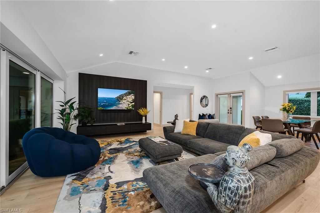 5215 Seashell Ave, Naples, FL 34103 Photo