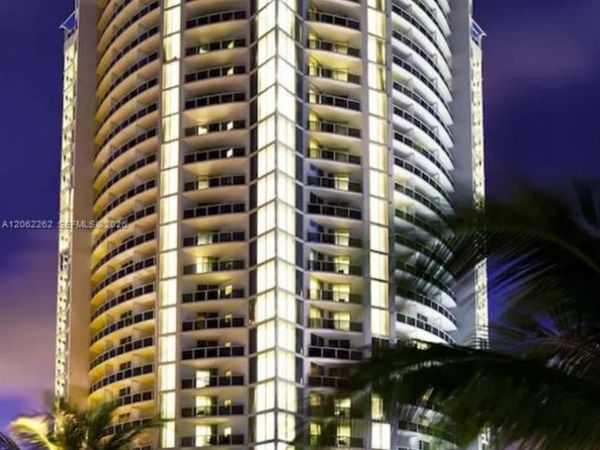 18001 Collins Ave, Unit 2206, Sunny Isles Beach, FL 33160