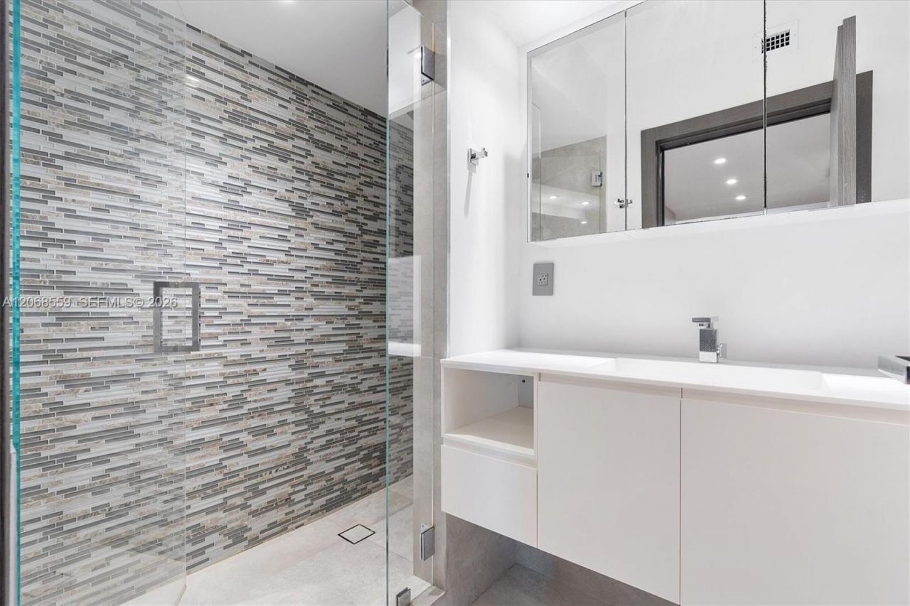 10155 Collins Ave, Unit 902, Bal Harbour, FL 33154 Photo