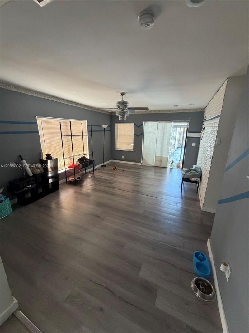 3311 NW 16th Ter , Miami, FL 33125 Photo