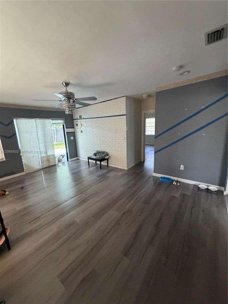 3311 NW 16th Ter , Miami, FL 33125 Photo