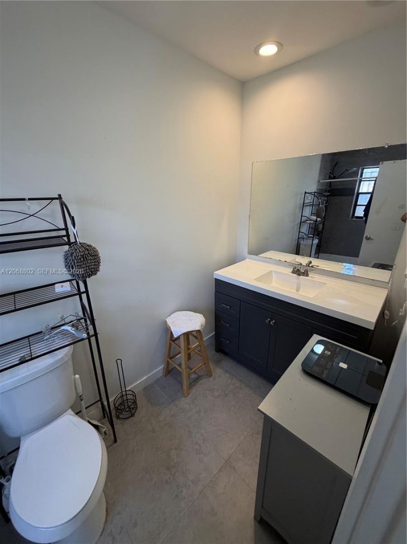 3311 NW 16th Ter , Miami, FL 33125 Photo
