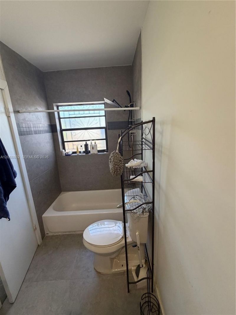 3311 NW 16th Ter , Miami, FL 33125 Photo