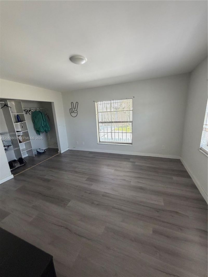 3311 NW 16th Ter , Miami, FL 33125 Photo