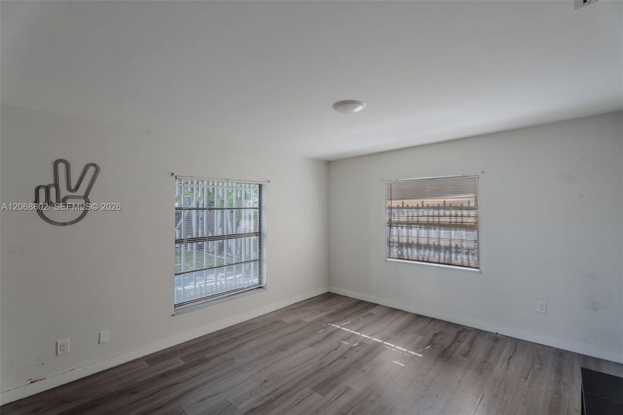 3311 NW 16th Ter, Miami, FL 33125 Photo
