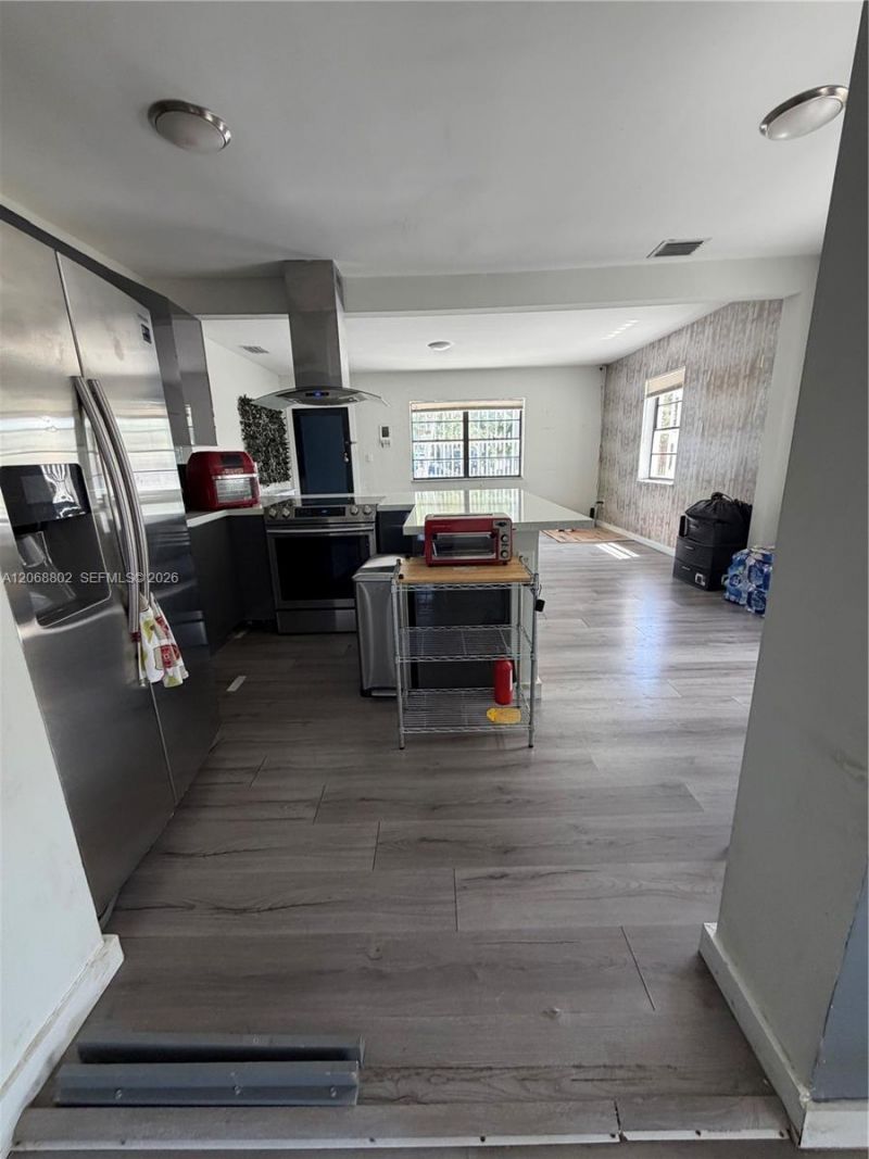 3311 NW 16th Ter , Miami, FL 33125 Photo