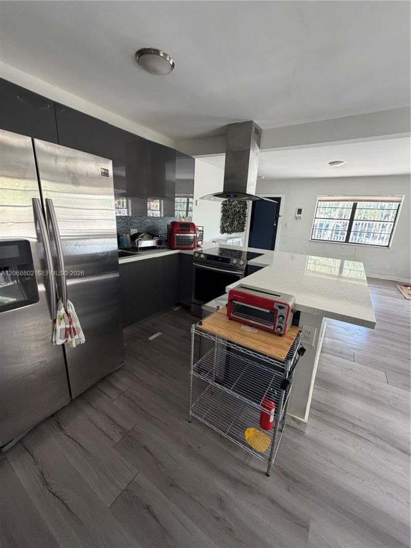3311 NW 16th Ter , Miami, FL 33125 Photo