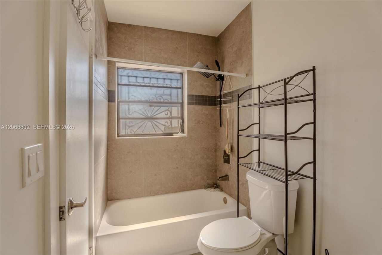 3311 NW 16th Ter, Miami, FL 33125 Photo