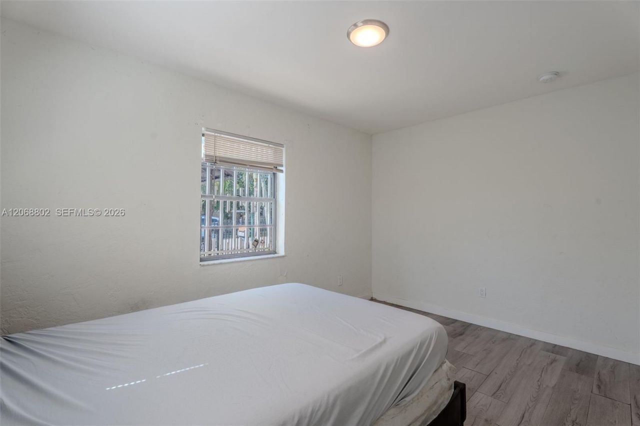 3311 NW 16th Ter, Miami, FL 33125 Photo