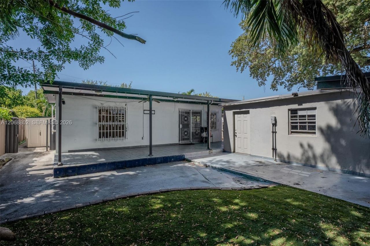 3311 NW 16th Ter, Miami, FL 33125 Photo