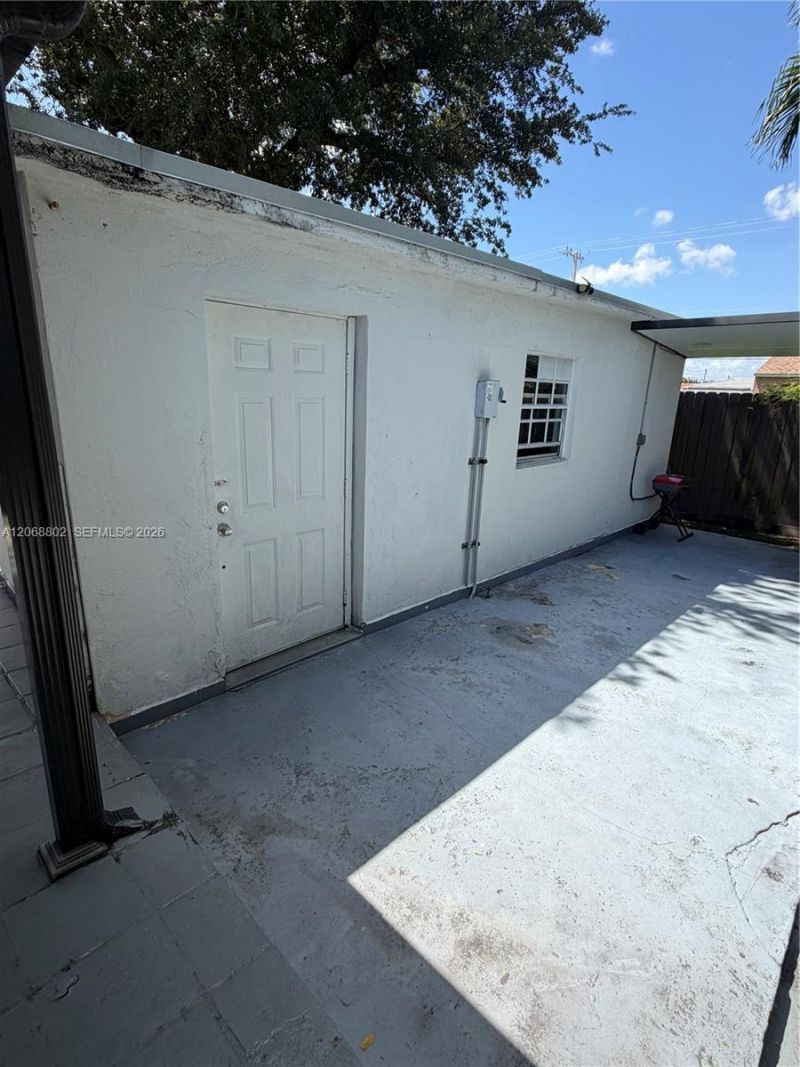3311 NW 16th Ter , Miami, FL 33125 Photo