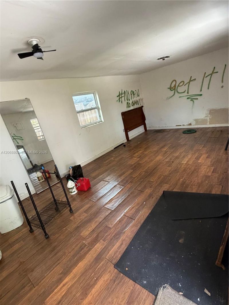 3311 NW 16th Ter , Miami, FL 33125 Photo