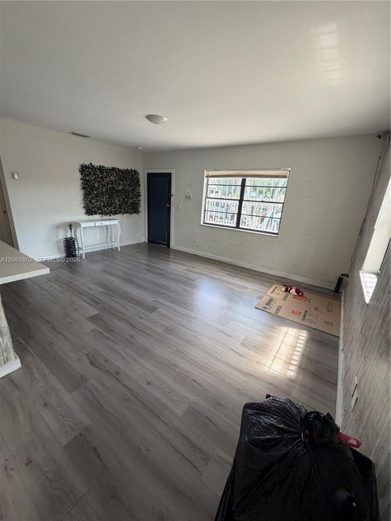 3311 NW 16th Ter , Miami, FL 33125 Photo