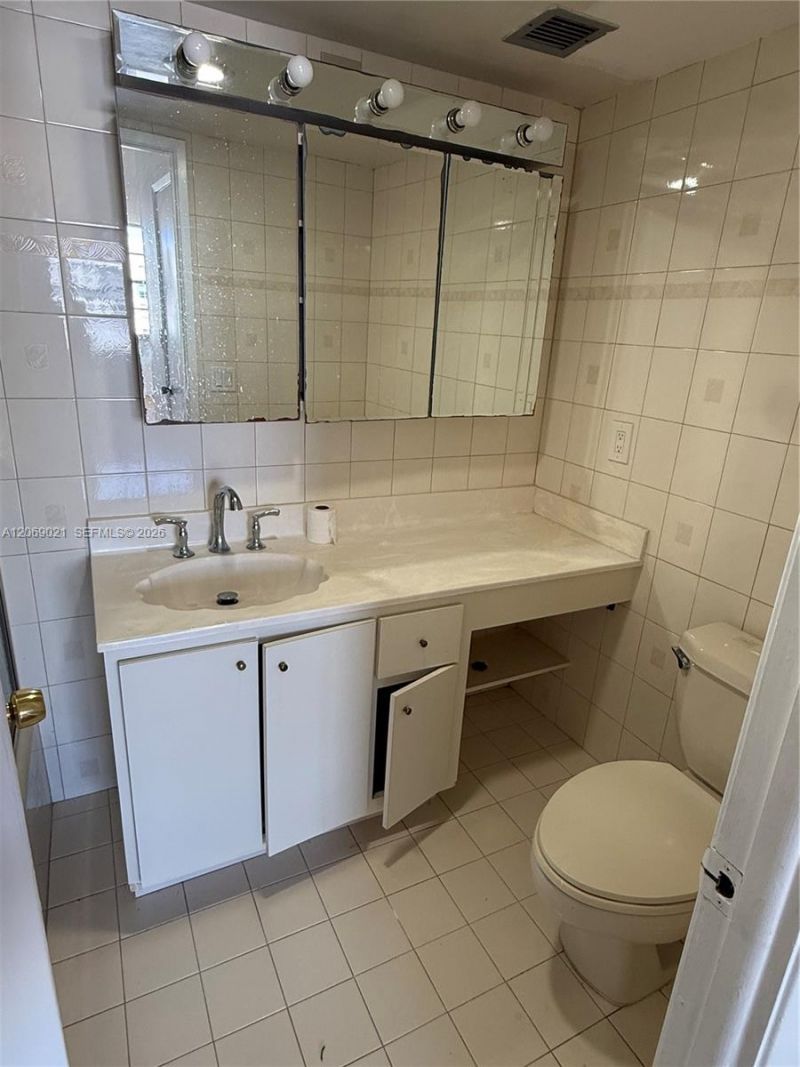 2801 NE 183rd St, Unit 1914W, Aventura, FL 33160 Photo
