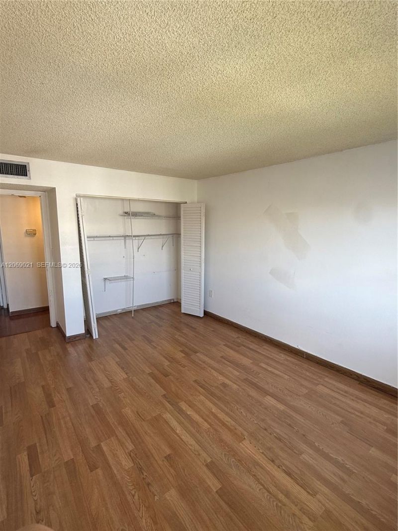 2801 NE 183rd St, Unit 1914W, Aventura, FL 33160 Photo